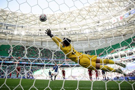 而不是漂亮 而不是漂亮